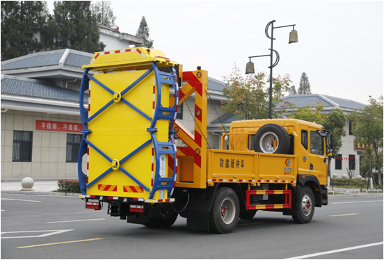 東風D9防撞緩沖車100K