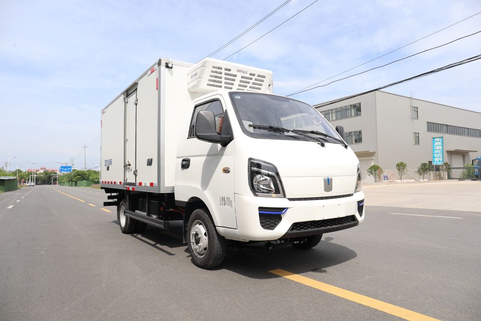 吉利 鋒銳V5E純電動(dòng)冷藏車